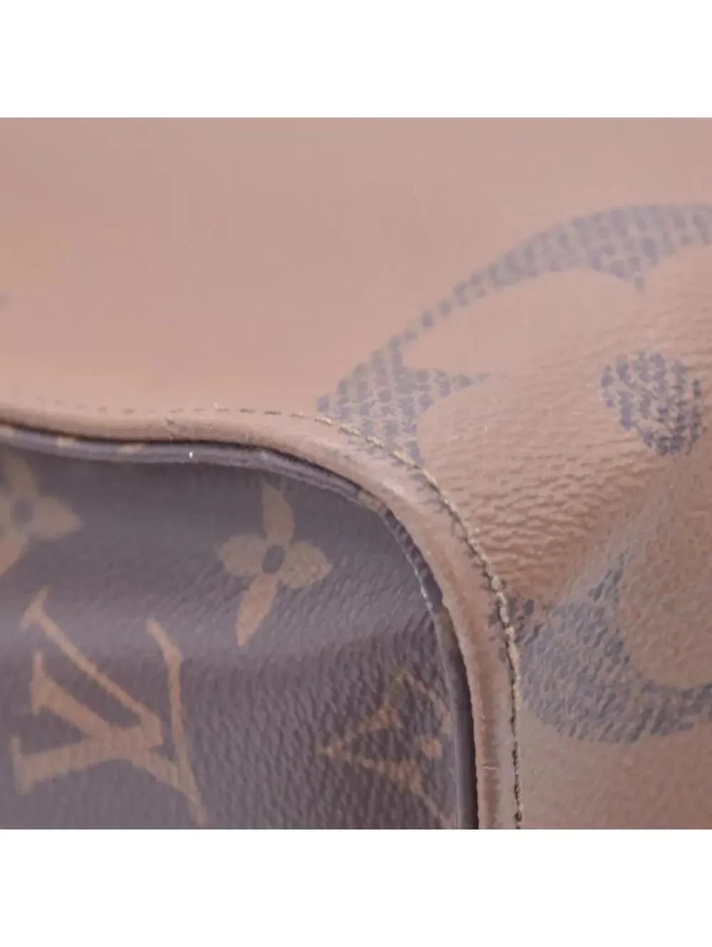 $3300 RFID Louis Vuitton Reverse Monogram Giant Onthego MM